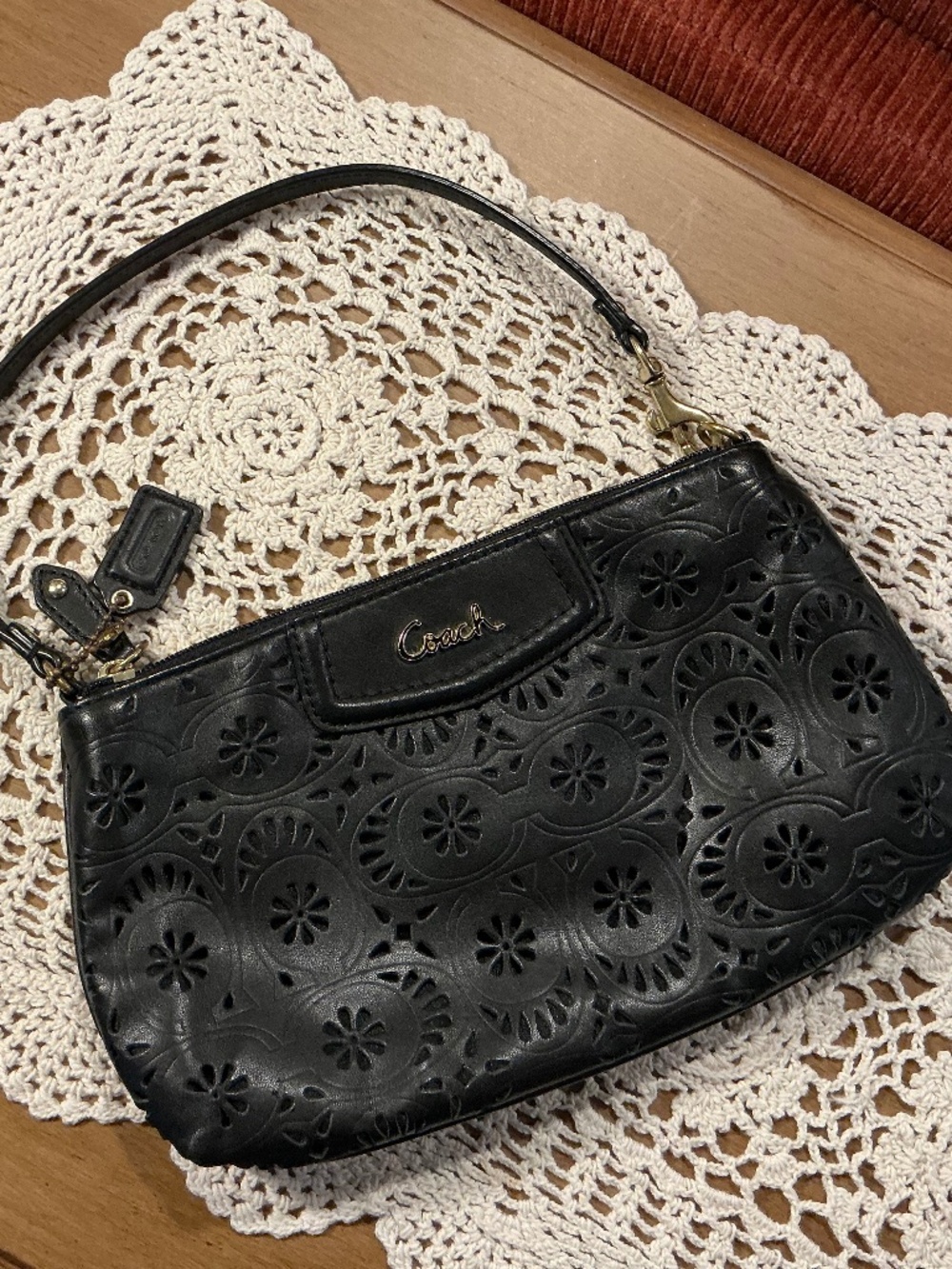 Coach Ashley Laser Cut Lace Large Convertible Wristlet RARE EXCELLENT